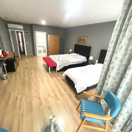 Hotel Bykaram *